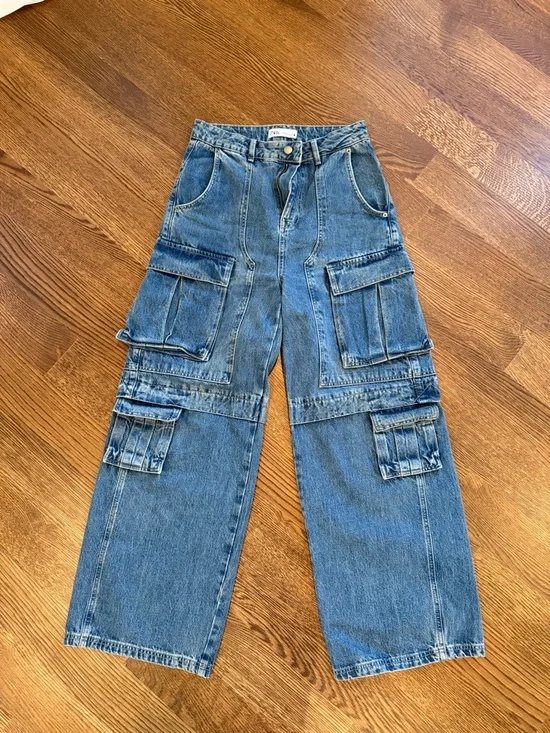 Zara High Waisted Blue Cargo Denim Jeans - Picture 2 of 4